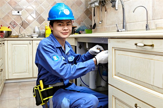 深圳恒大帝景高層住宅的樣板房，由左右手提供家具定制安裝及售后維修服務(wù)