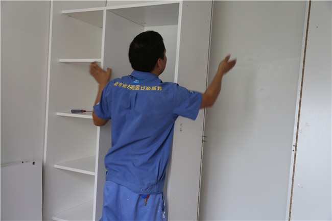 左右手家居安裝丨誰說定制整體衣柜貴，也可以逆轉(zhuǎn)啊