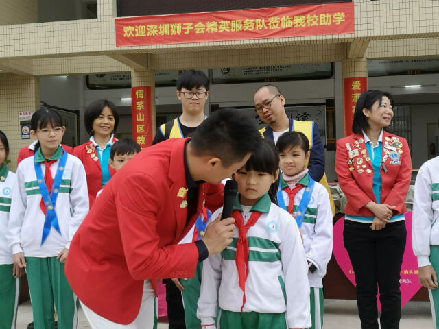 左右手創(chuàng)始人盧建華先生潮汕助學(xué)之行 - 讓愛伴隨他們成長(zhǎng)！