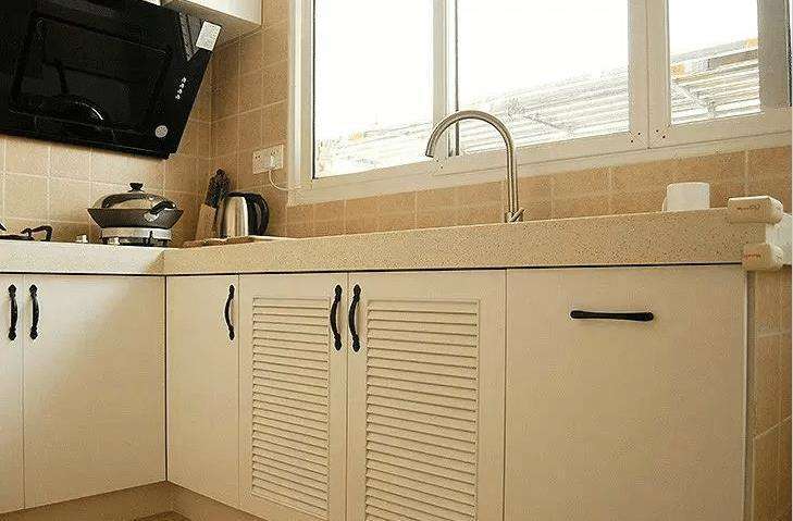 實(shí)用和性?xún)r(jià)比的選擇，磚砌櫥柜拉籃安裝怎么進(jìn)行？