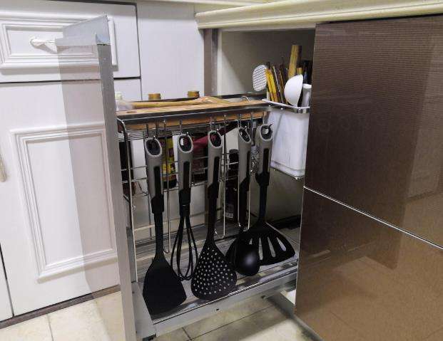 櫥柜高深拉籃安裝方法，學(xué)的人都是安裝小能手