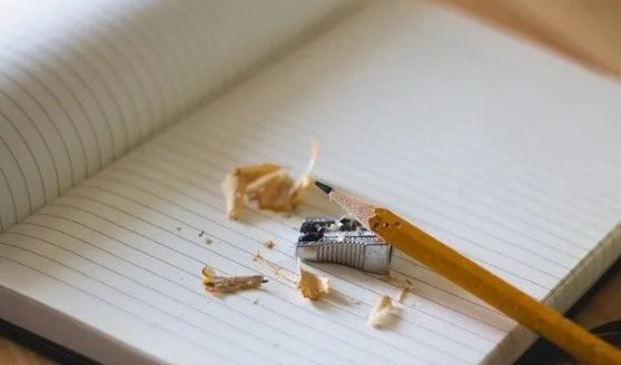 板式家具開(kāi)料;板式學(xué)校家具的保養(yǎng)方式你知道嗎？