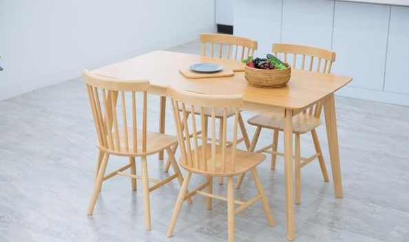 家具維修設(shè)備：實(shí)木家具如何維修