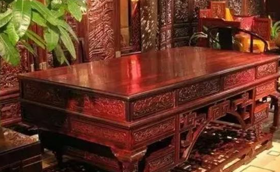 紅木家具十大品牌：別提到紅木家具就說貴，紅木家具不僅實用還能升值