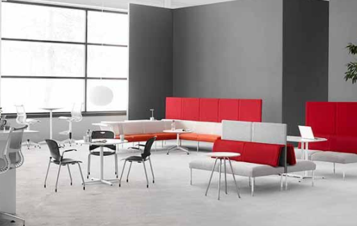 成都辦公室家具租賃：辦公室辦怎么擺放沙發(fā)辦公椅，沙發(fā)會(huì)議椅擺放有何講究?