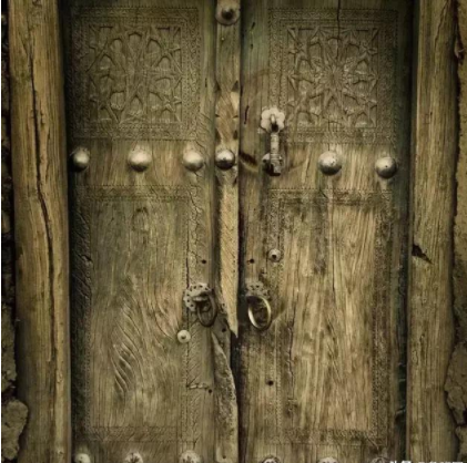 重慶木門價(jià)格：木門用膠不合理導(dǎo)致木門開裂怎么辦？