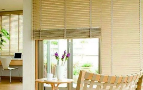電動(dòng)卷簾窗簾：卷簾窗簾的清洗保養(yǎng)又有哪些技巧？