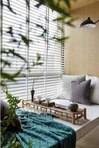 百葉窗拆卸安裝：還在用傳統(tǒng)窗簾嗎？現(xiàn)在流行的是百葉窗