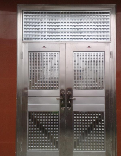 不銹鋼防盜門廠家，堅固結(jié)實又耐用，不銹鋼防盜門