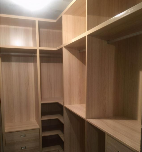 整體衣柜品牌加盟：裝修做衣柜五金件怎么選擇？