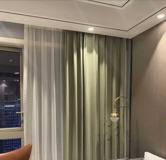 定做窗簾加工：家裝新做的窗簾含有甲醛嗎？