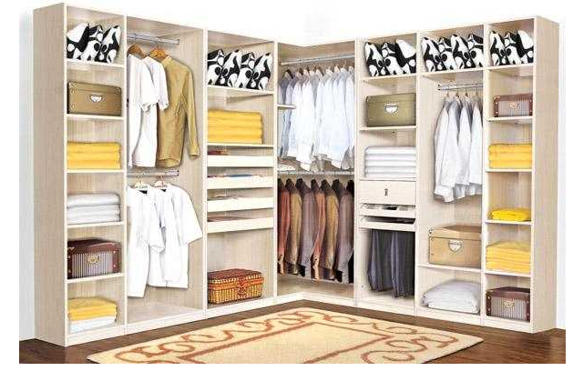 【定做衣柜設(shè)計】為什么轉(zhuǎn)角衣柜能夠最大化使用空間？